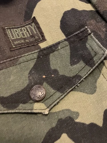 Vintage Men's Liberty Woodland Camo Hunting  Coat L 42-44 Quilted Made in USA image 3
