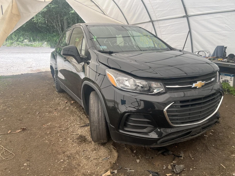 Volante usado se adapta a: Chevrolet Trax 2018 grado A Foto 2 de 4