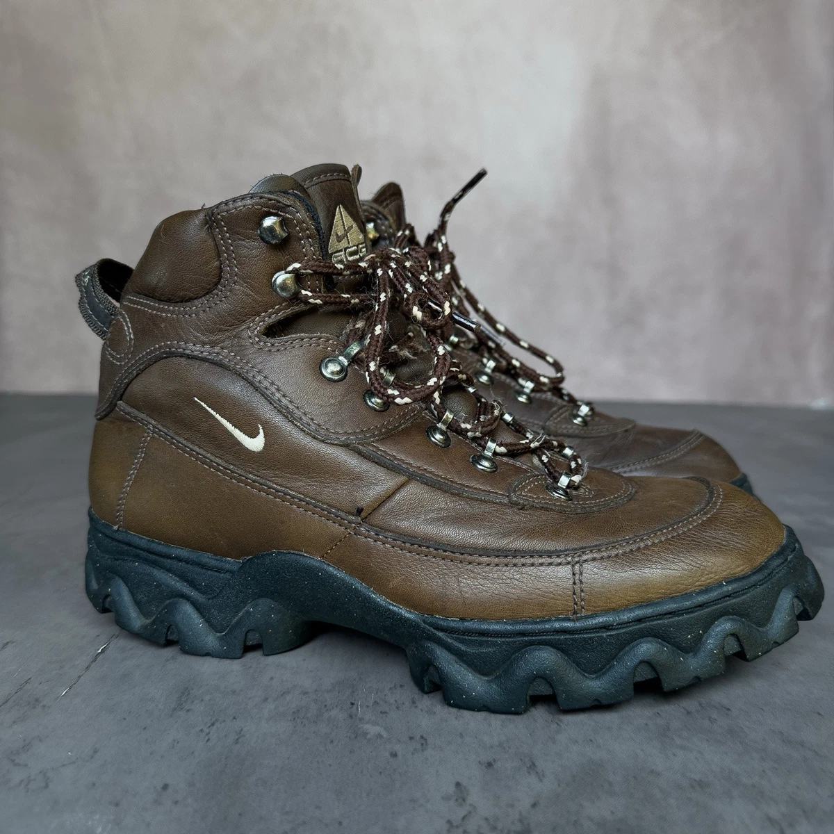 RARE Vintage 90s Nike Hiking Boots Men Size 9.5 Brown Nakar ACG 90s Gorpcore Vintage Nike Hiking Boots In Men main image 4
