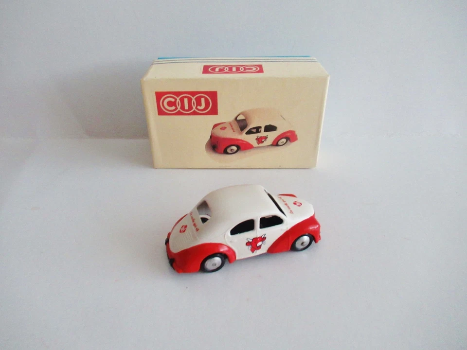 CIJ  RENAULT 4 CV   " LA VACHE QUI RIT "    MODELE INEDIT - Photo 2/4