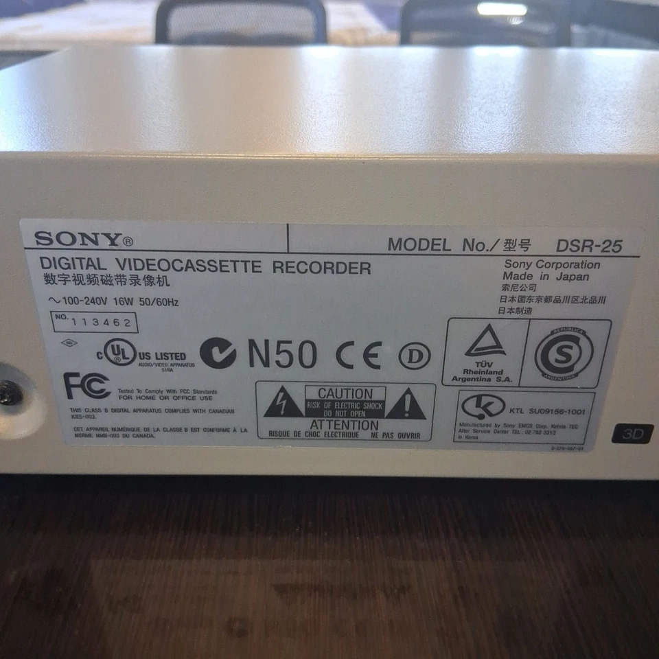 Grabadora de casete de video Sony DV Cam DSR-25  Foto 2 de 4