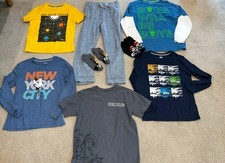 Boys Lot Of 3 Short Sleeve, 2 Long Sleeve, 1 Pants And 2 Bonus Socks Sz Medium