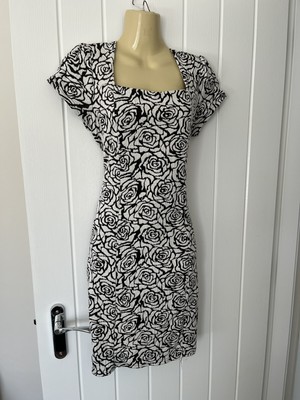 New look dress Black \u0026 White Rose Print 