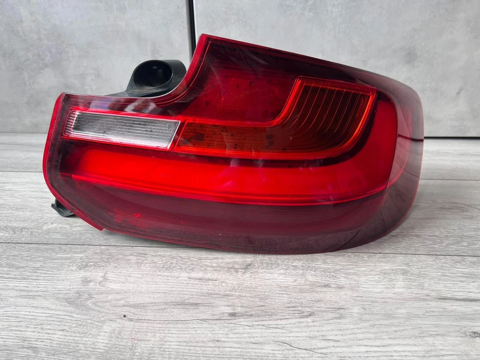 Conjunto de luz trasera derecha BMW 228i xDrive 2014-2016 20,97 7 295 424-08 Foto 2 de 4