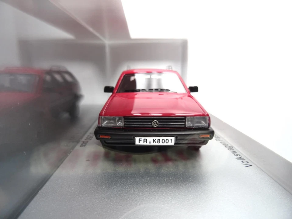 Volkswagen VW Passat Variant B2 Gt Syncro Modellino Auto 1985 Rosso 1:43 Kess - Immagine 3 di 4