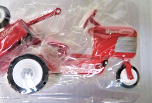 NIB Hallmark Kiddie Car Classics 1955 Murray Tractor & Trailer Set- Original Box - Picture 3 of 7