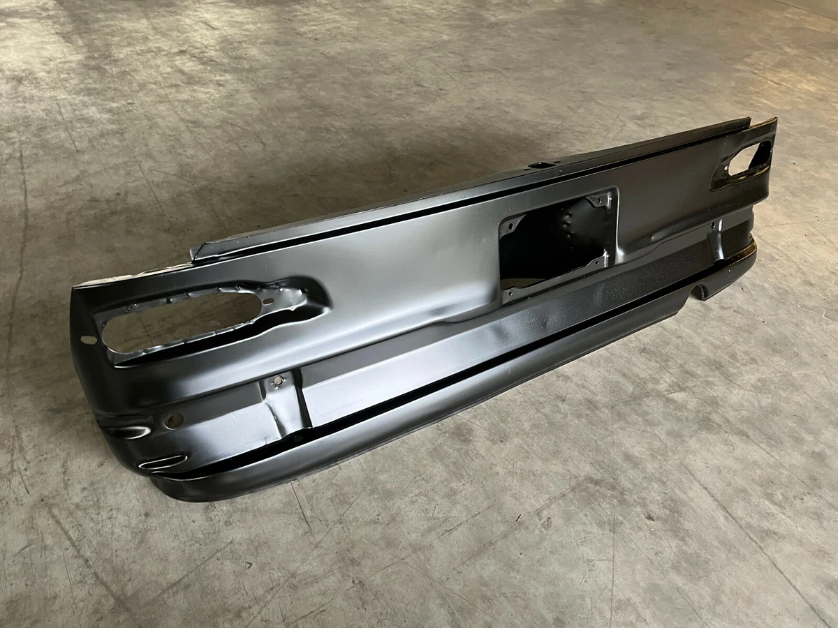 NEU NOS Mercedes-Benz W110 W111 Heckflosse Mittelstück Rear End  