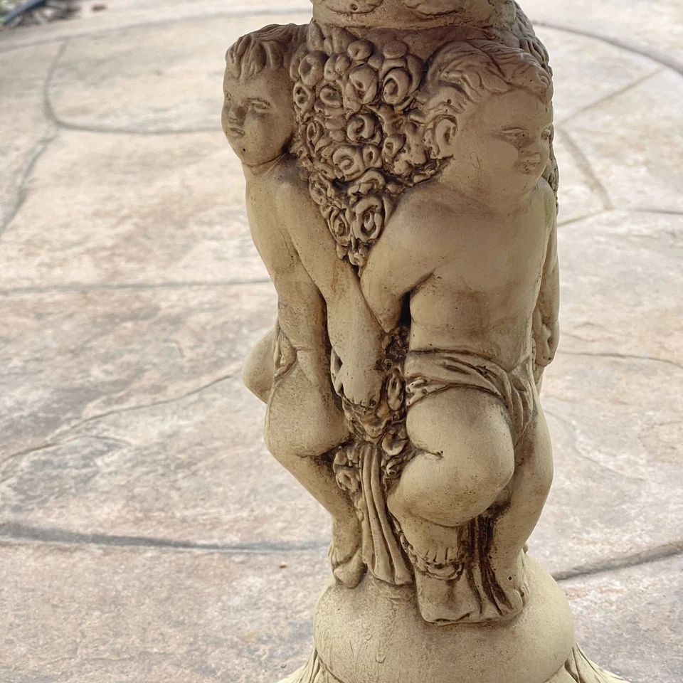 Mesa de mármol sintético vintage base querubín soporte Hollywood Regency figura Cupido bebé Foto 4 de 4