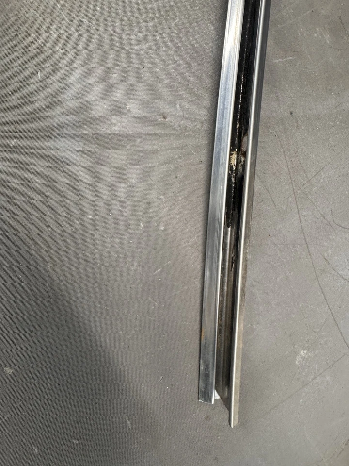 Pontiac Grand Prix Oldsmobile Starfire 1965 1966 riel de techo riel resistente al clima moldura OEM Foto 2 de 4