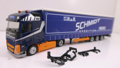 Herpa 1:87 - Volvo FH GL Megatrailer ''Spedition Schmidt / Heide'' - E4F