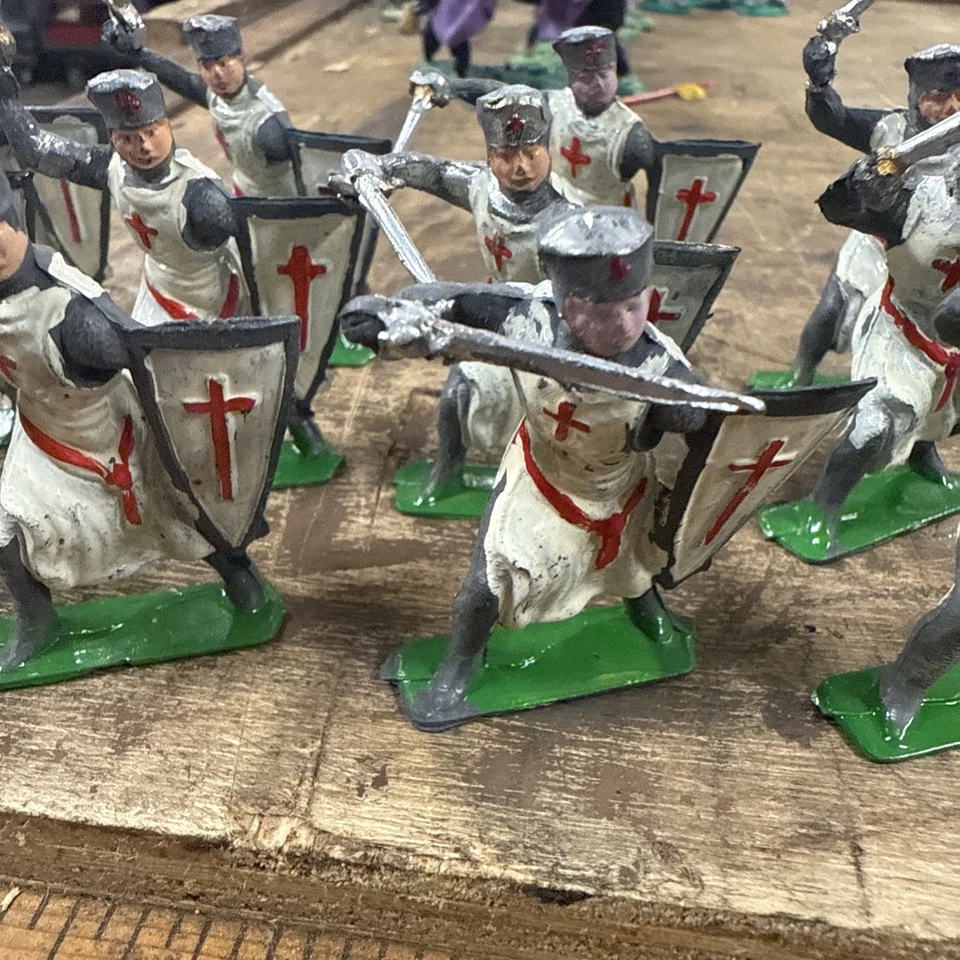 Espadas escudos de caballeros fundidos huecos cruzados personalizados Cherilea Inglaterra de colección Foto 4 de 4