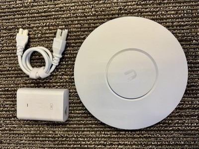 Ubiquiti UniFi UAP AC HD Wave 2 Wi Fi 5 Access Point PoE+ (w/ adapter)