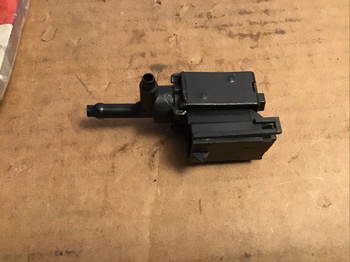 1983-84 Pontiac J2000 Sunbird W/2.0L 122cu Vapor Canister Solenoid NOS - Foto 3 di 4