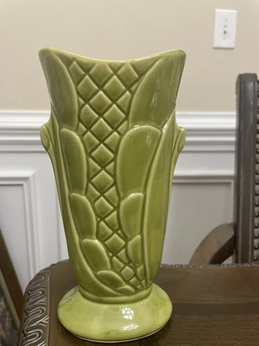 1940's Shawnee Pottery Lime Pea Green Vase 8.5"