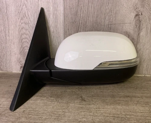 # 2014-2019 Kia SOUL LEFT SIDE Mirror L.H OEM S87610-B2550