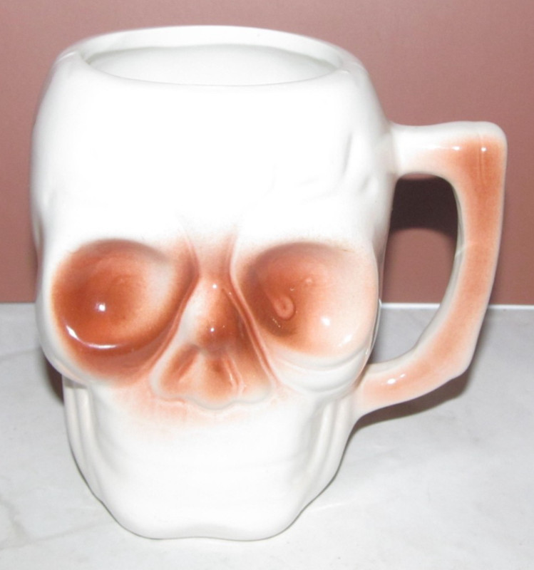 Vintage DW 120 Skull TIKI Mug White/Rust China  Spooky Head Halloween Pirate