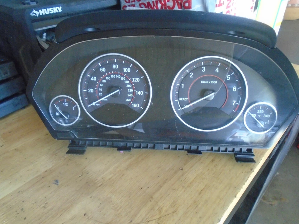 Cuadro de instrumentos velocímetro delantero BMW F30 328I N20 2012-2015 OEM 9232895 Foto 3 de 4