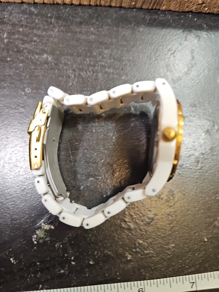 RELÓGIO DE PULSO JUICY COUTURE RICH GIRL SEM EMBALAGEM EM ESTADO DE FUNCIONAMENTO - Imagem 3 de 4