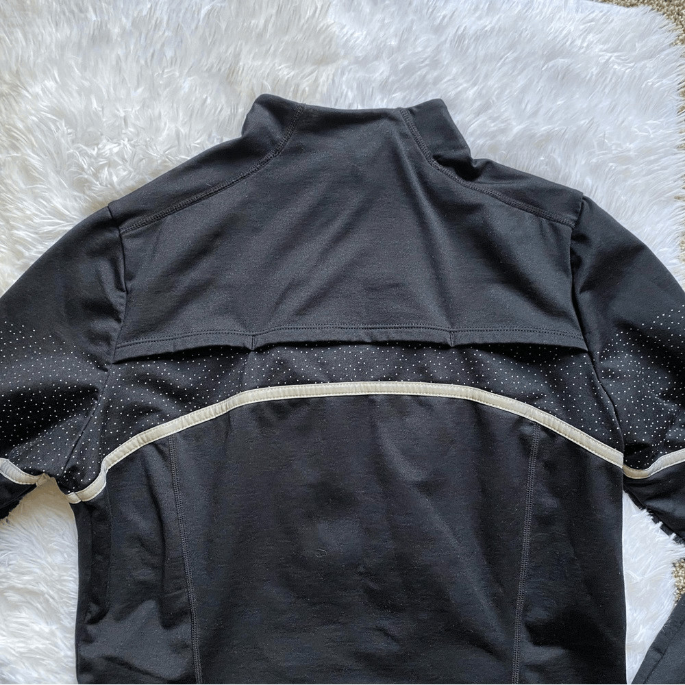 Fabletics Moira Reflective Jacket Black Stretchy … - image 10