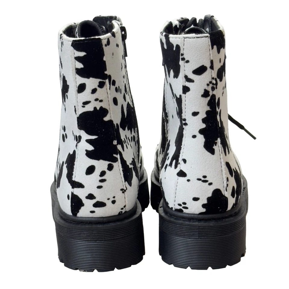 QUPID Women's Shoes B&W Daisy Cow Print Combat Boots Size US 8, Eur 39 - Image 3 of 4