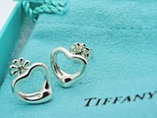 Tiffany  Co. Elsa Peretti Sterling Silver Open Heart Stud Earrings in Pouch Box