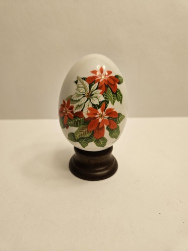 Winter's Treasure Avon 3" Porcelain Egg with Wood Stand E Hoffmann Poinsettias
