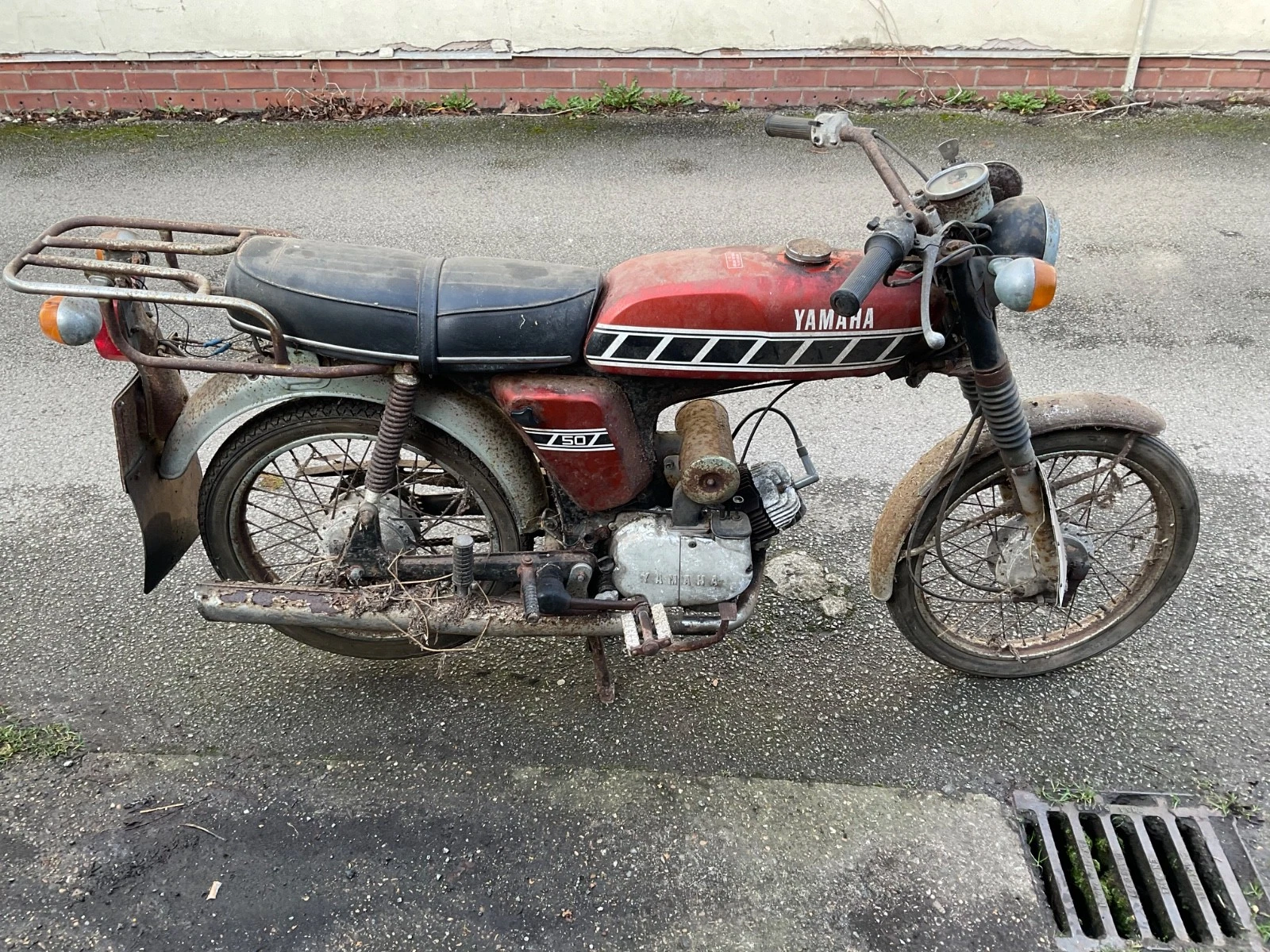 1977 Yamaha FS1 FS1E PETROL Manual - Picture 1 of 14