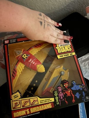 Teen Titans Go! Robin's Birdarang Bandai 2003 Toy Launcher Wristband Lights Spin