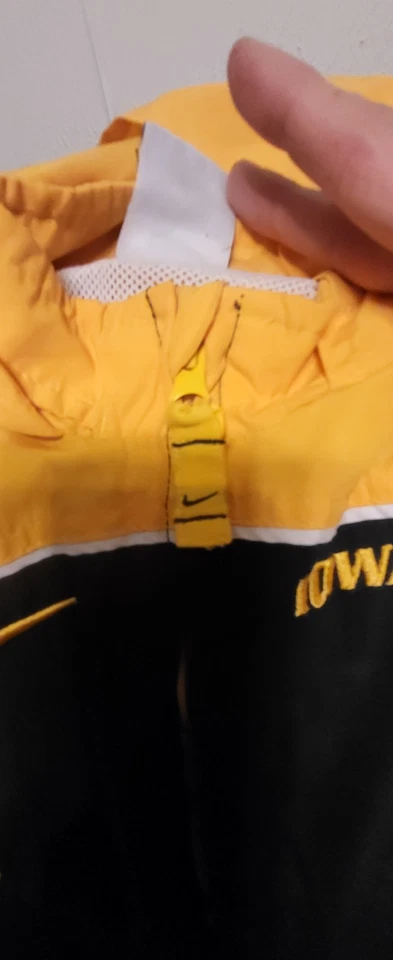 Abrigo Chaqueta Cortavientos Bebé Vintage Iowa Hawkeyes Nike 6/9 Meses Foto 4 de 4
