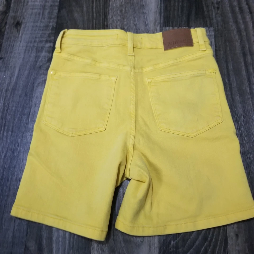 Judy Blue Shorts Women's Yellow Garment Dyed Stretch Size Medium - Image 2 of 4