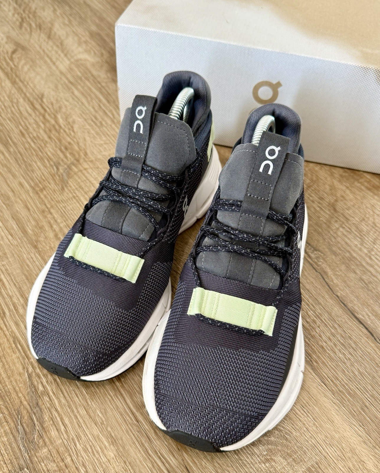 ON Cloudnova Eclipse Meadow Green Running Shoes 2… - image 4