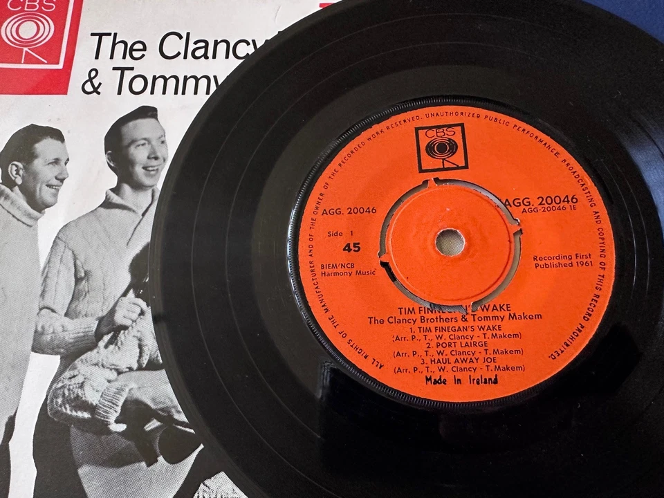 THE CLANCY BROTHERS ANN BREEN BRENDAN SHINE DUBLINERS MARGO & CO DERMOT O’BRIEN  Foto 3 de 4