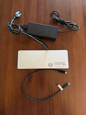 Plugable Thunderbolt 3 (TBT3-UD1-83) Display Docking Station
