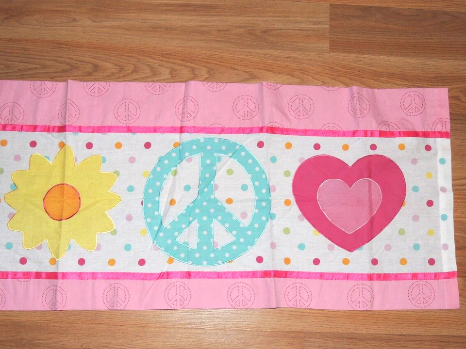 CIRCO PEACE GIRL Window Valance Pink Blue Hearts Flower 54 x 15 Foto 3 de 3
