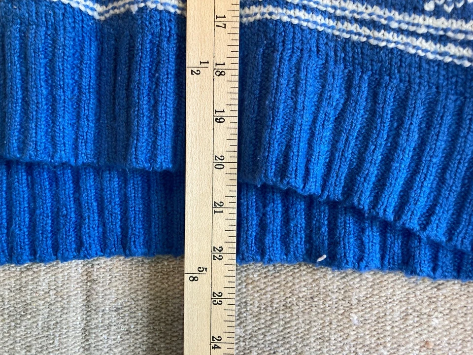 Женский свитер American Eagle средний размер с круглым вырезом с принтом ребристый укороченный синий и белый - Изображение 4 из 4