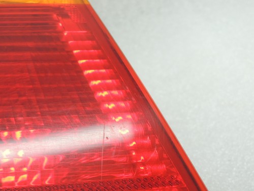 Original BMW E46 3er Sedan 1997-2001 Rear Left Taillight outer 63218364921 - Picture 7 of 17