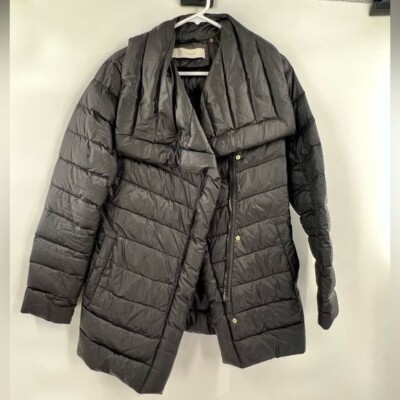 Tahari black puffer jacket size S super lightweight