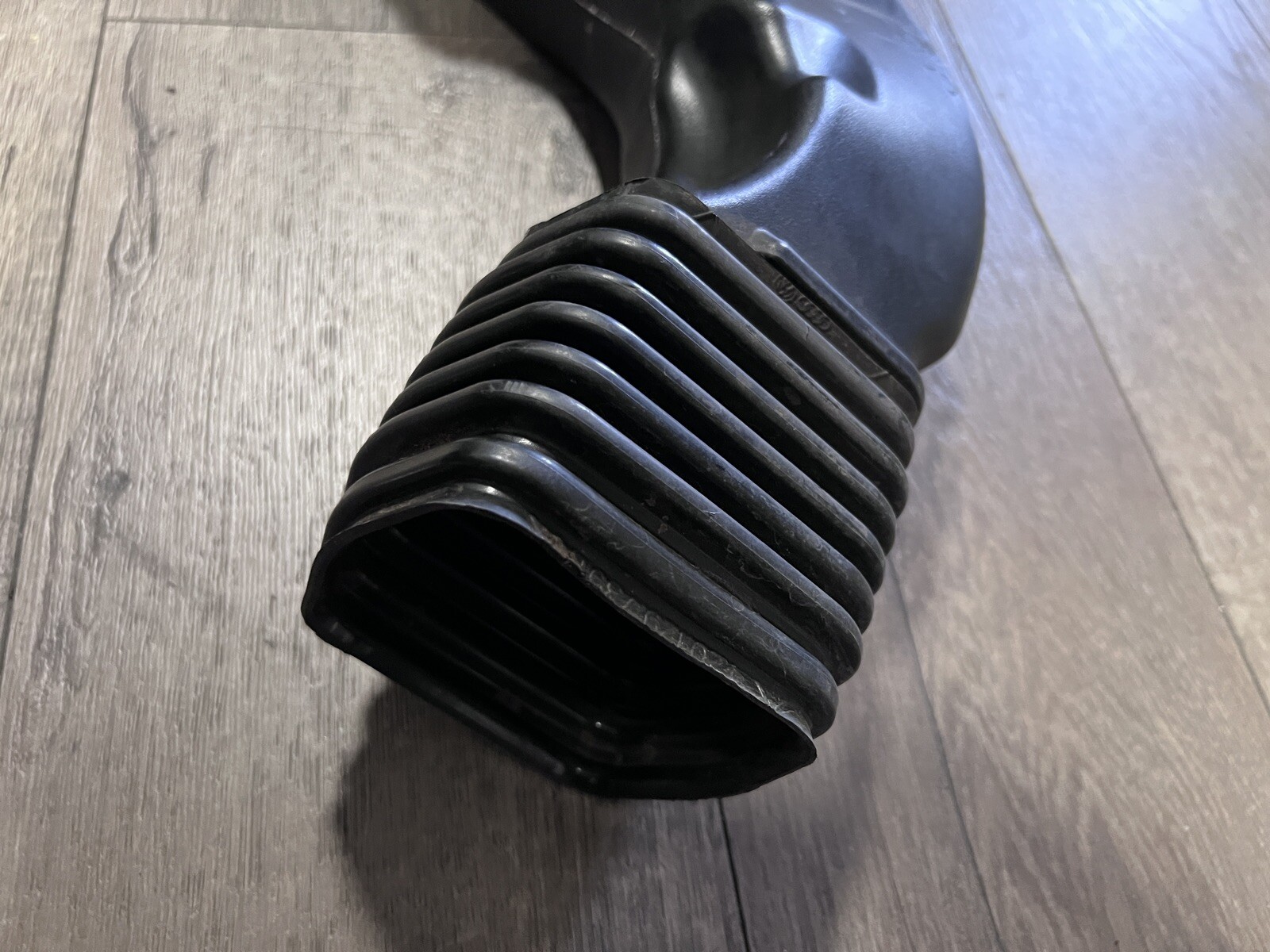 LAMBORGHINI GALLARDO LP560 LEFT SIDE AIR INTAKE RAW AIR INDUCTION OEM 420129527