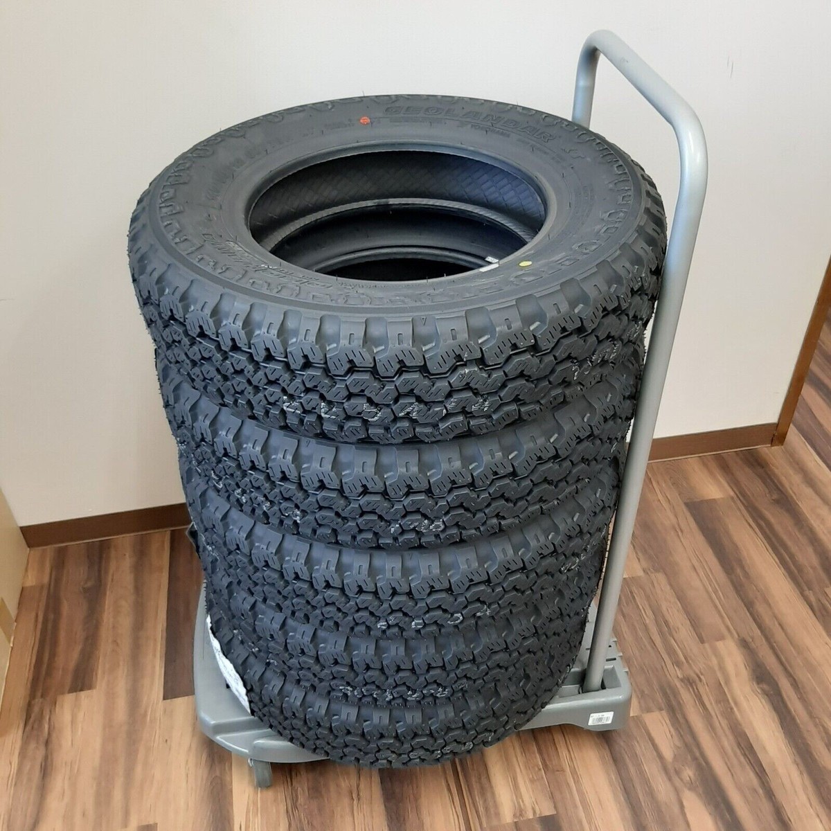 八意 ヨーヨー Amazon.com: 285/40R24 112V YOKOHAMA PARADA SPEC-X BW HWY