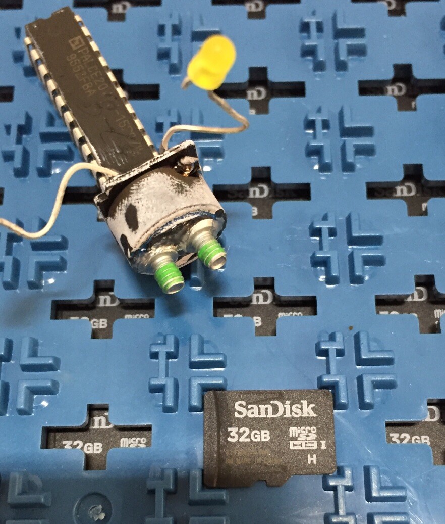 SanDisk SDSDQAD-032G Flash Card 32GB MicroSDHC Card