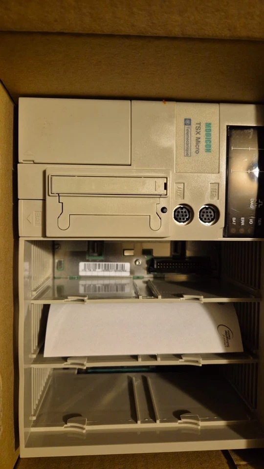 Automate SCHNEIDER Base TSX3722001 V6.3 TELEMECANIQUE - Photo 3/3