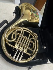 French Horn - Single - Conn14D. Case,Mpc Included. Scratch  s, Dents Pictured