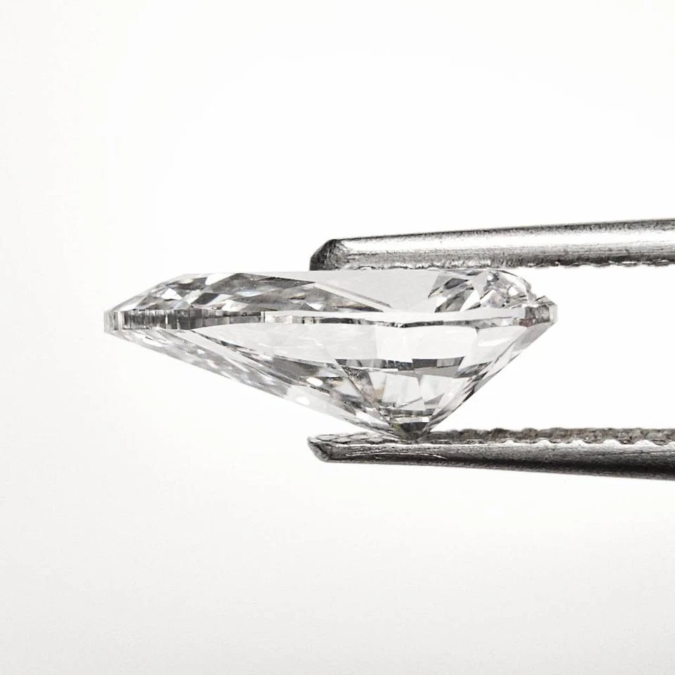 GIA Certified 2.00 Ct Pear Cut E VVS1 Loose Diamond for Engagement Ring - Image 2 of 4