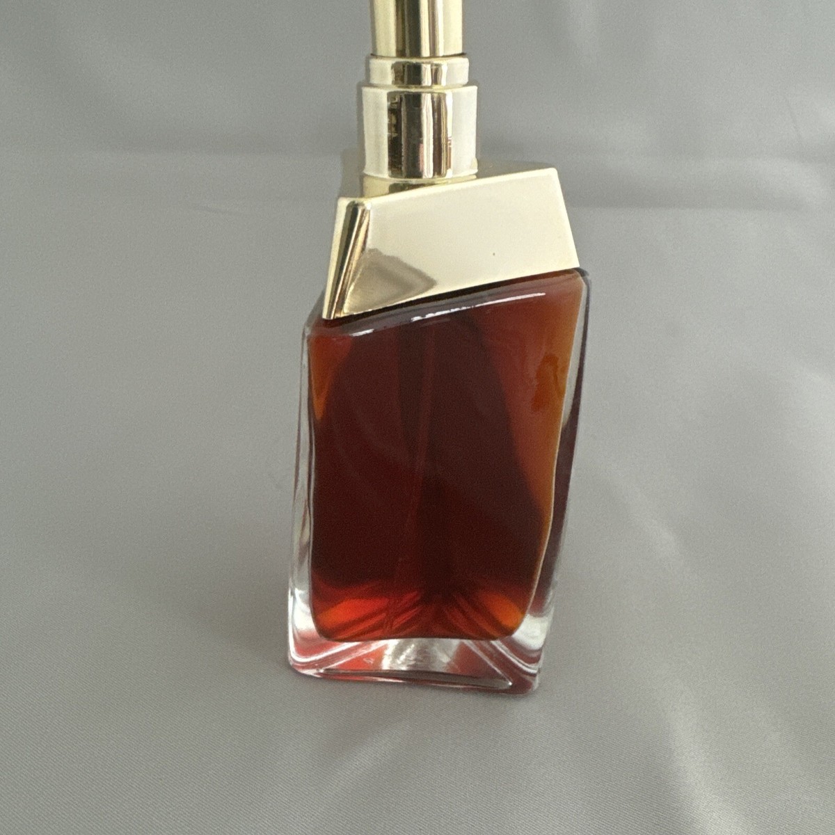 Vintage GUESS ? Georges Marciano 1.7 FL OZ EDT Spray TWIST Bottle