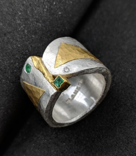 Ring mit Smaragd und Diamant Breite 16 mm, Silber 999, Gold 750, Flamere Design - Bild 6 von 7