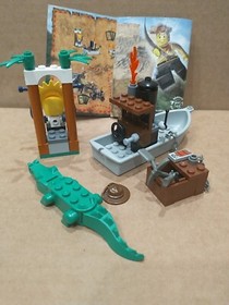 LEGO 7410 Jungle River near complete Missing Minifig & 1pc Dynamite, w/ Manual