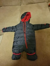 Air Jordan Baby Boy Sz 3-6 months. Winter Puffer Hooded Snowsuit. Black Bunting 