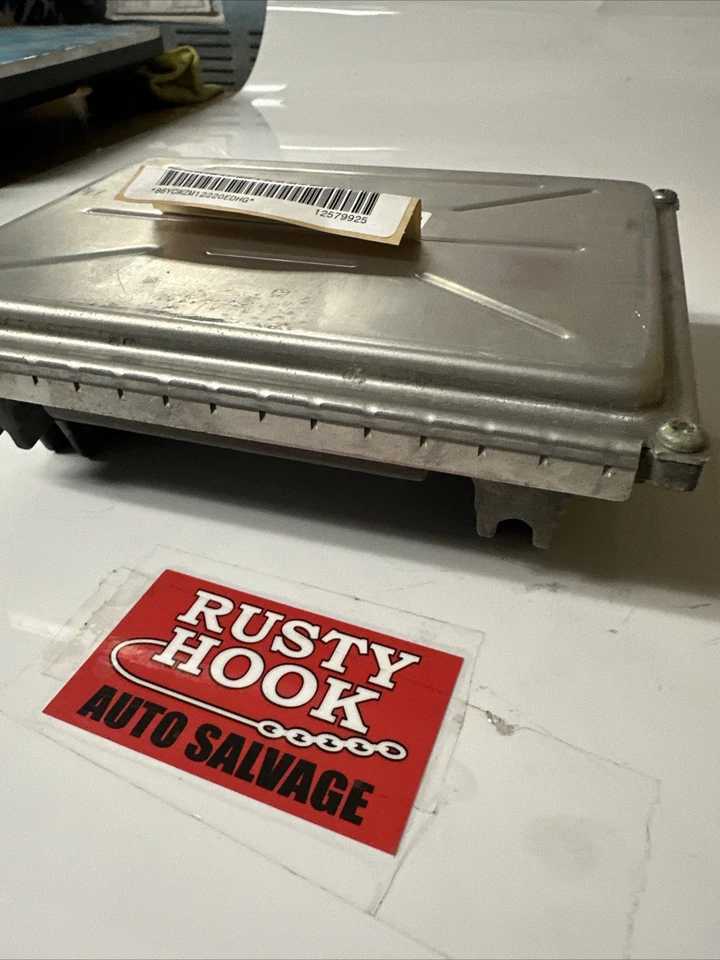 02 - 04 Chevrolet Malibu  Engine computer 12209614 YCWZ 12202600 YCWZ 12579925 Foto 4 de 4