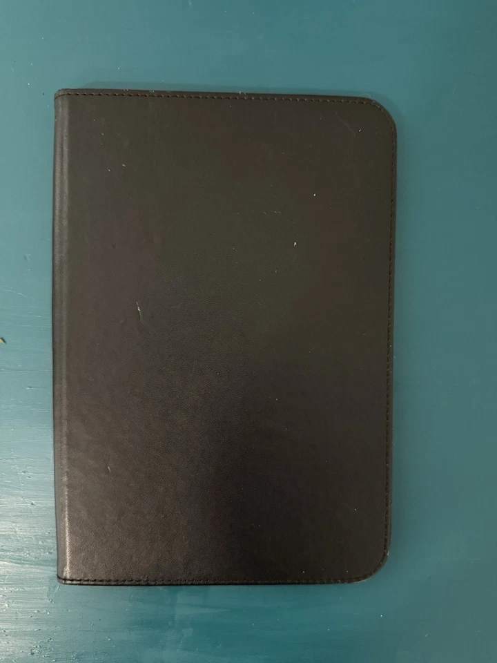 Tablet Samsung Galaxy 4 8” negra incluida con estuche y cargador -16 GB Foto 4 de 4