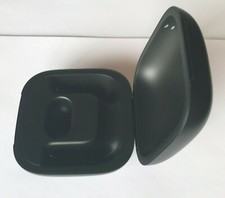 DEFECTIVE Black CHARGING CASE for Powerbeats Pro Wireless Earphones - NO POWER